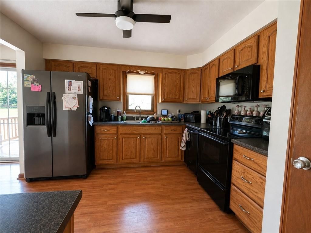 207 Evergreen Street — photo 13