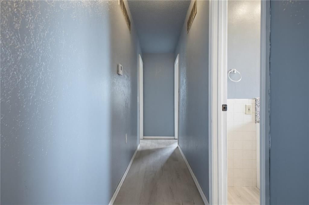 Photo 11 of 38 - 2700 Meadowlark Lane, Trenton, MO 64683