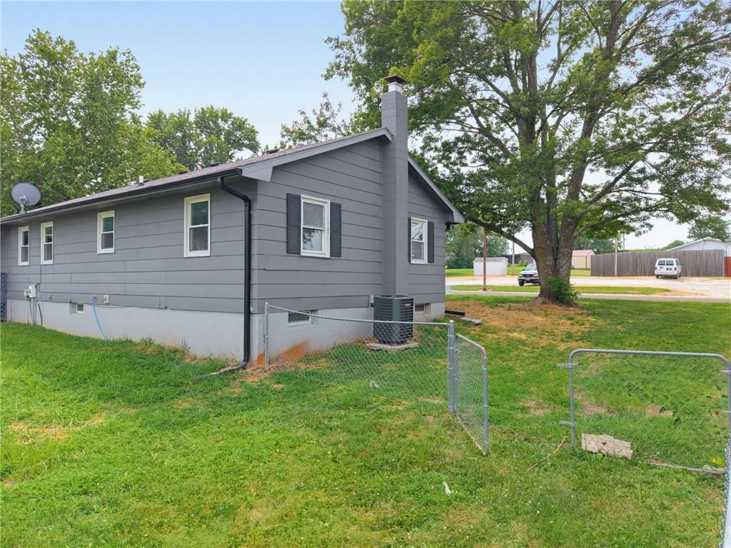 Photo 35 of 38 - 2700 Meadowlark Lane, Trenton, MO 64683