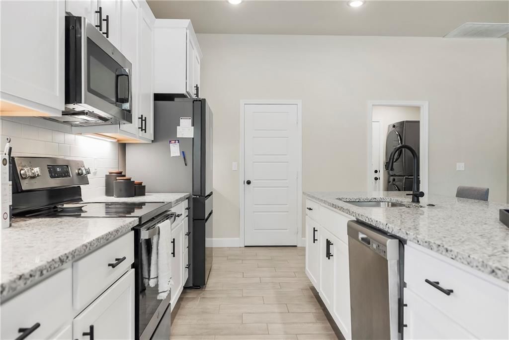 24402 W 75th Terrace — photo 10