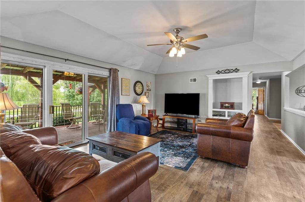 1005 W Main Street — photo 10