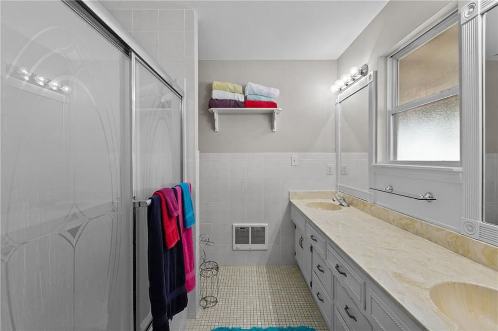 1005 W Main Street — photo 27