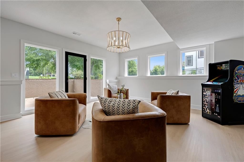 14911 Birch Street — photo 47