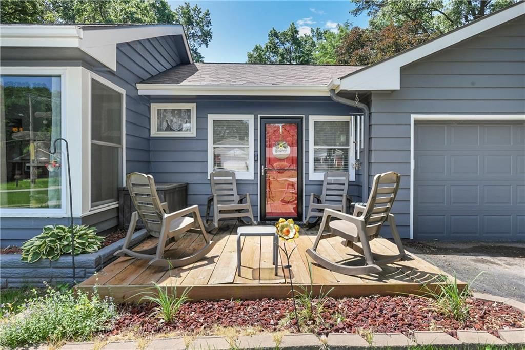 1035 Vilas Street — photo 1