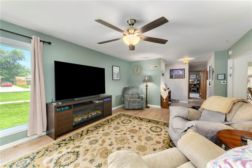1035 Vilas Street — photo 9