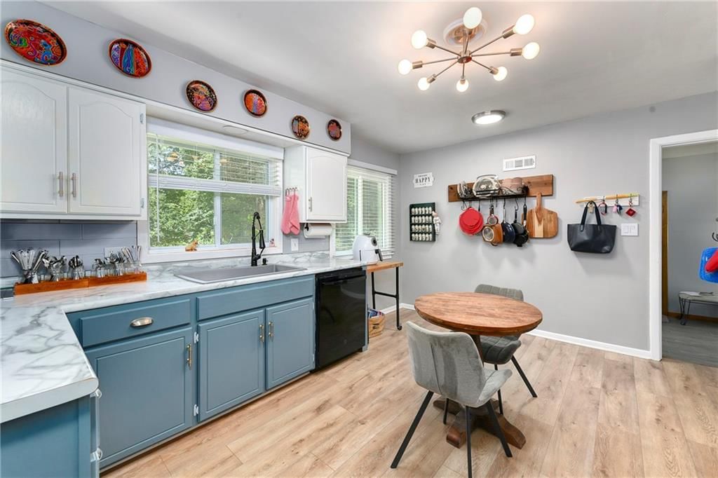 1035 Vilas Street — photo 13