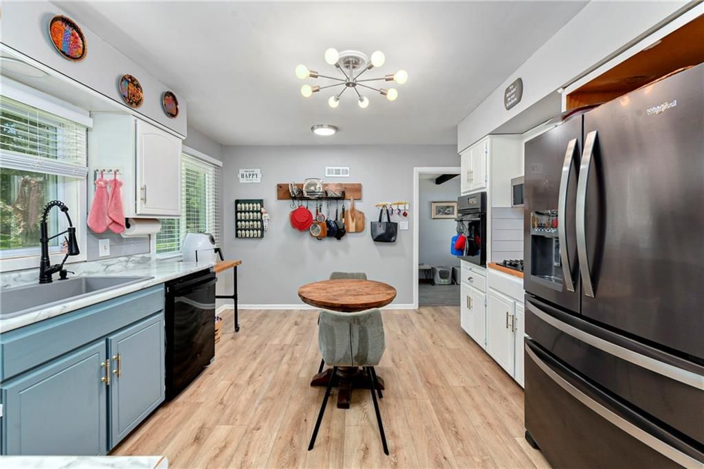 1035 Vilas Street — photo 14