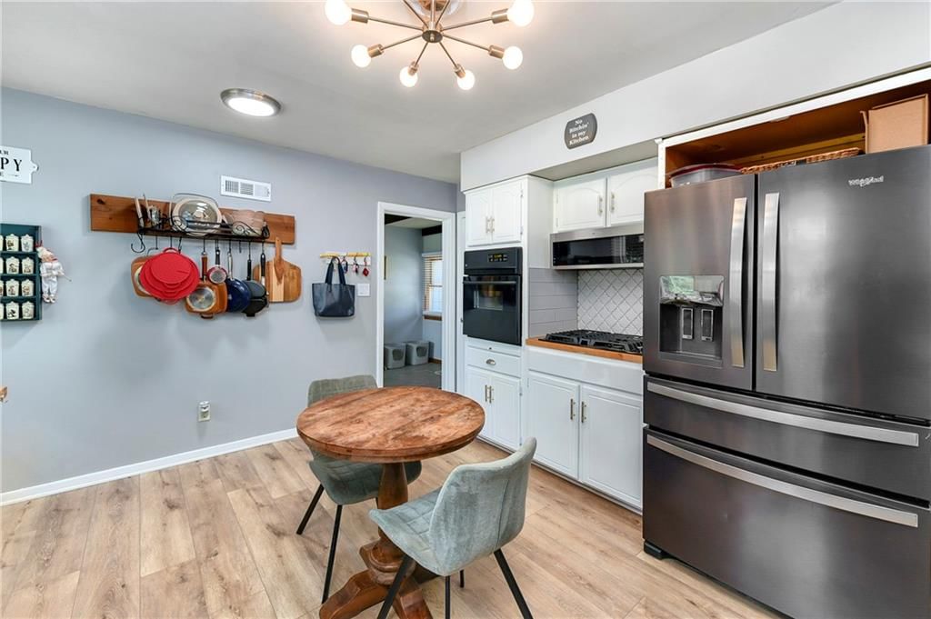 1035 Vilas Street — photo 15