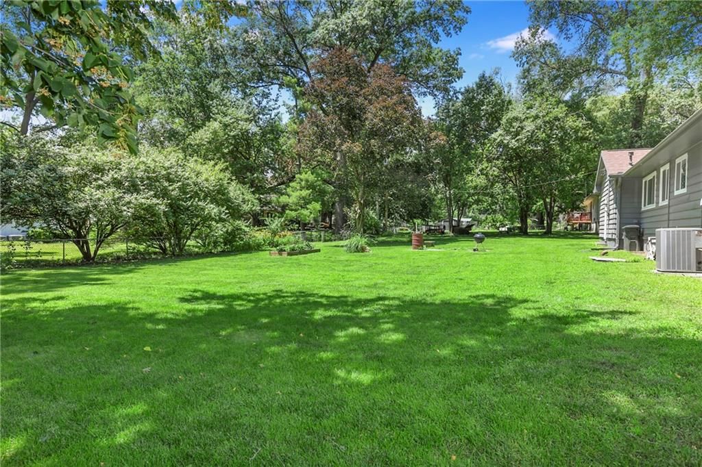 1035 Vilas Street — photo 33