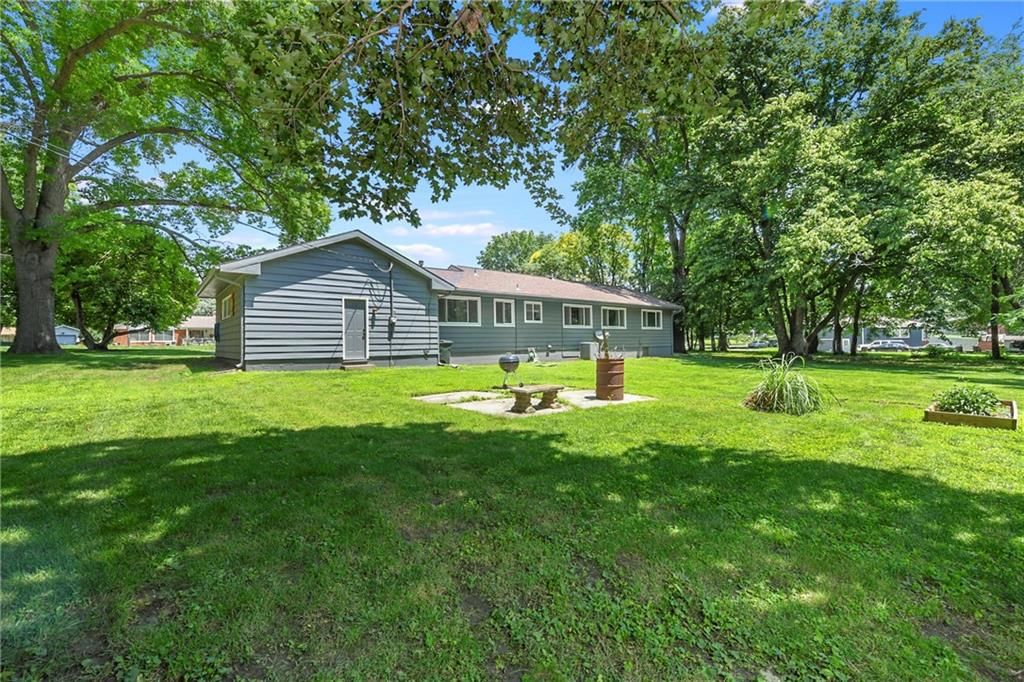 1035 Vilas Street — photo 36