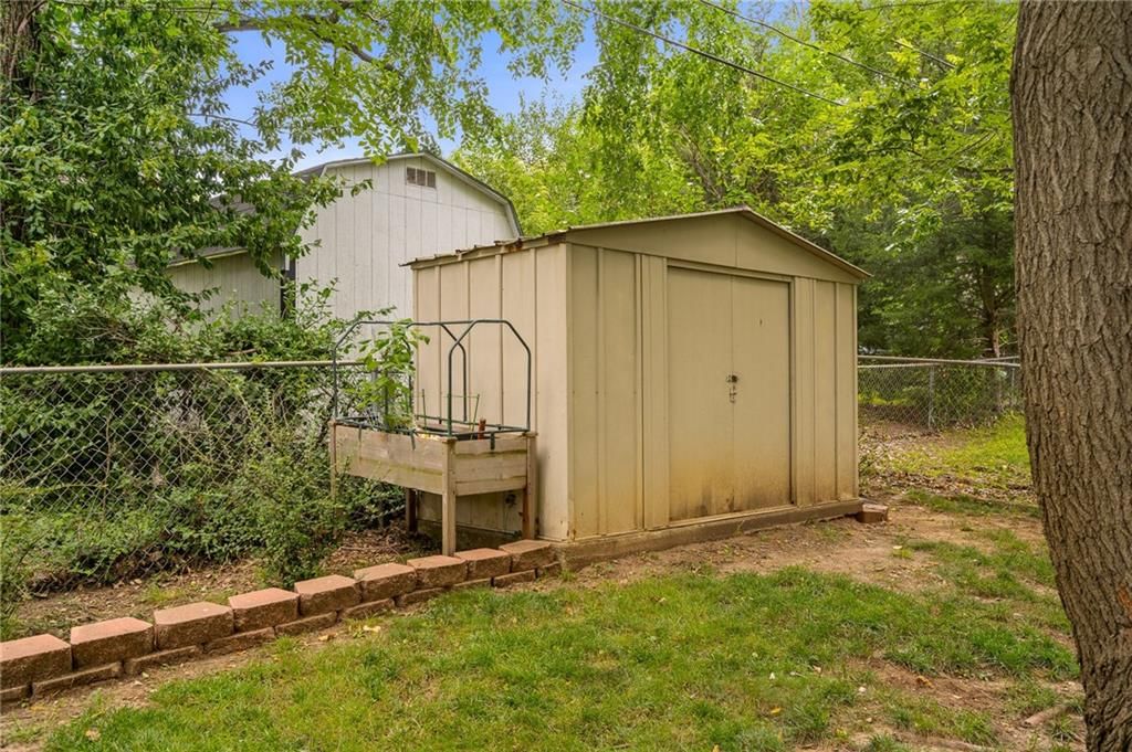 9800 W 89th Terrace — photo 40