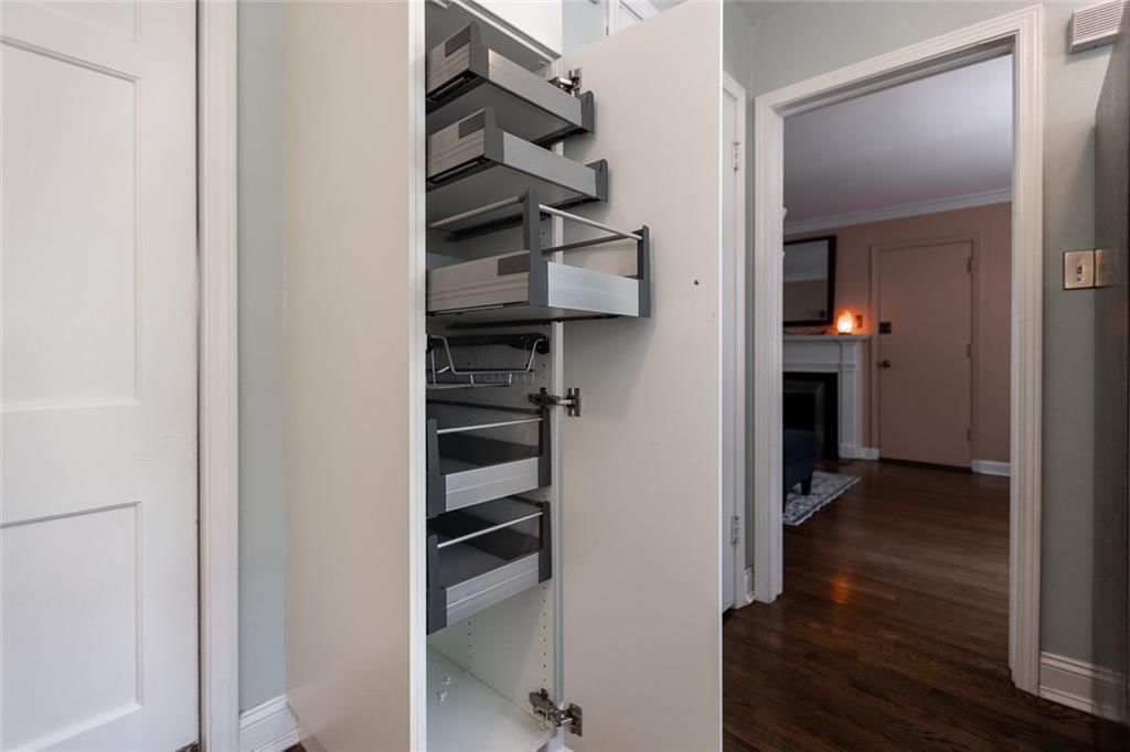 1117 W 76 Street — photo 14