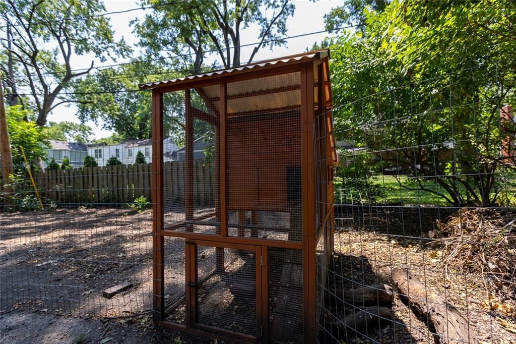 1117 W 76 Street — photo 35