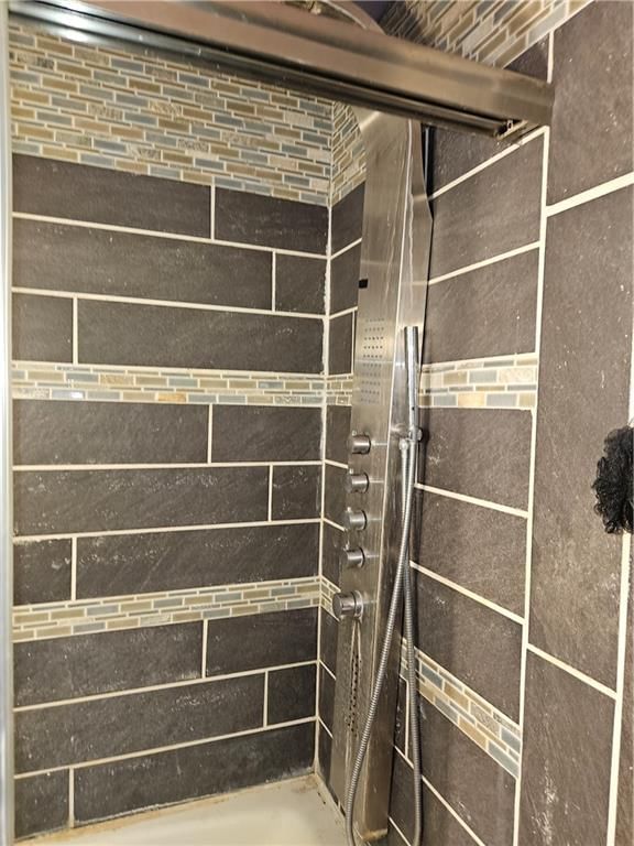 11411 Oakland Avenue — photo 10