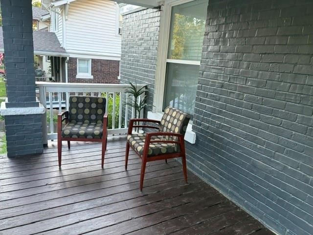 1432 W Walnut Street — photo 3