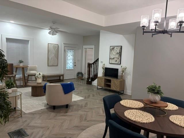 1432 W Walnut Street — photo 9