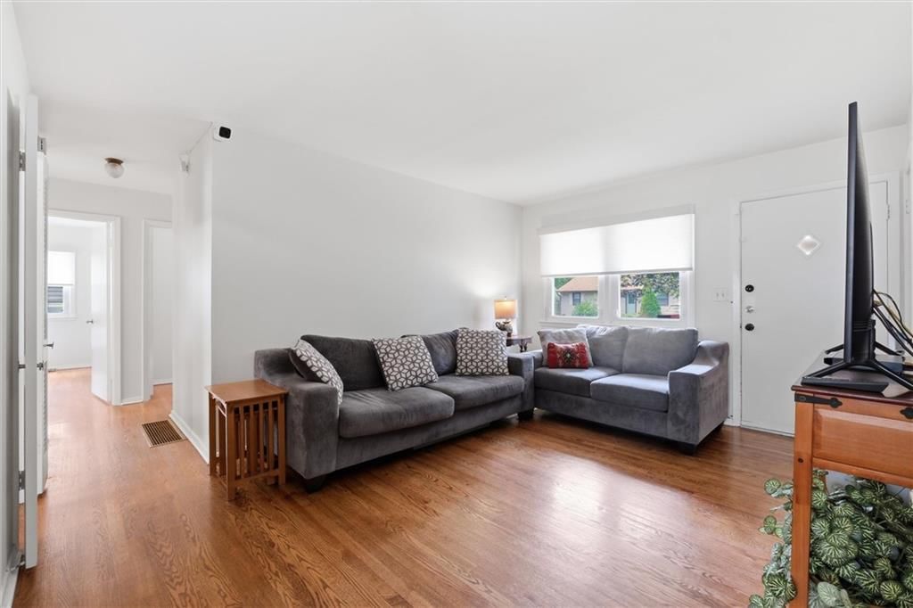 4009 S Spring Street — photo 5