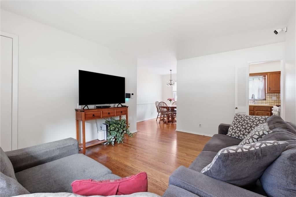 4009 S Spring Street — photo 7