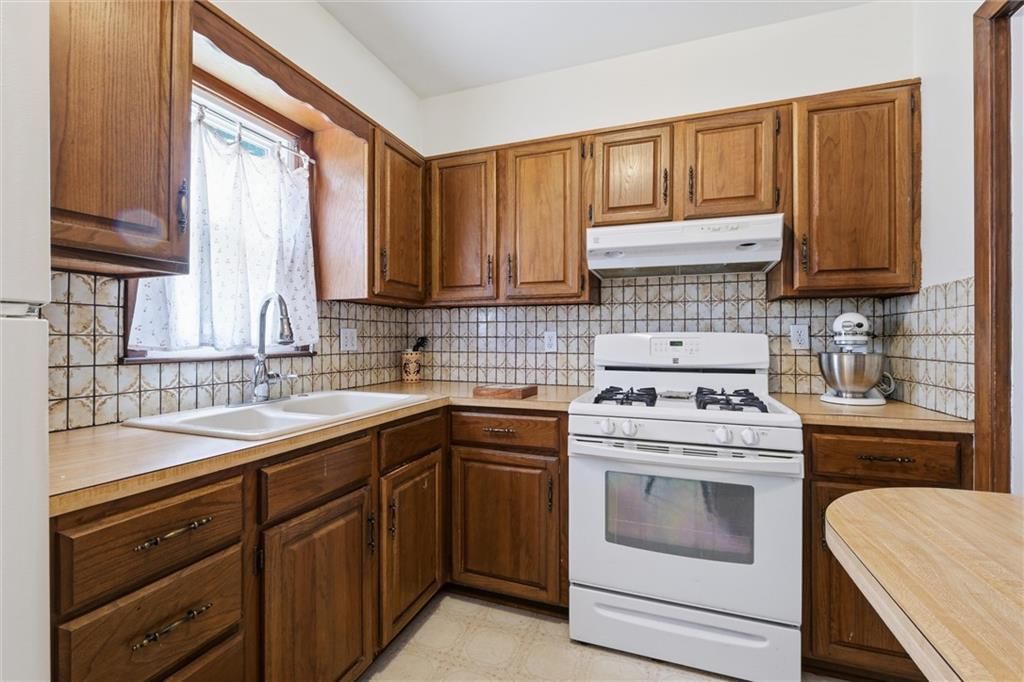 4009 S Spring Street — photo 9