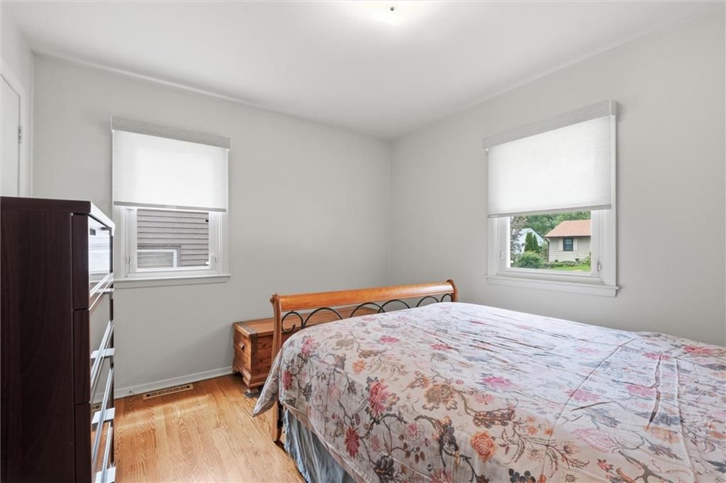 4009 S Spring Street — photo 14