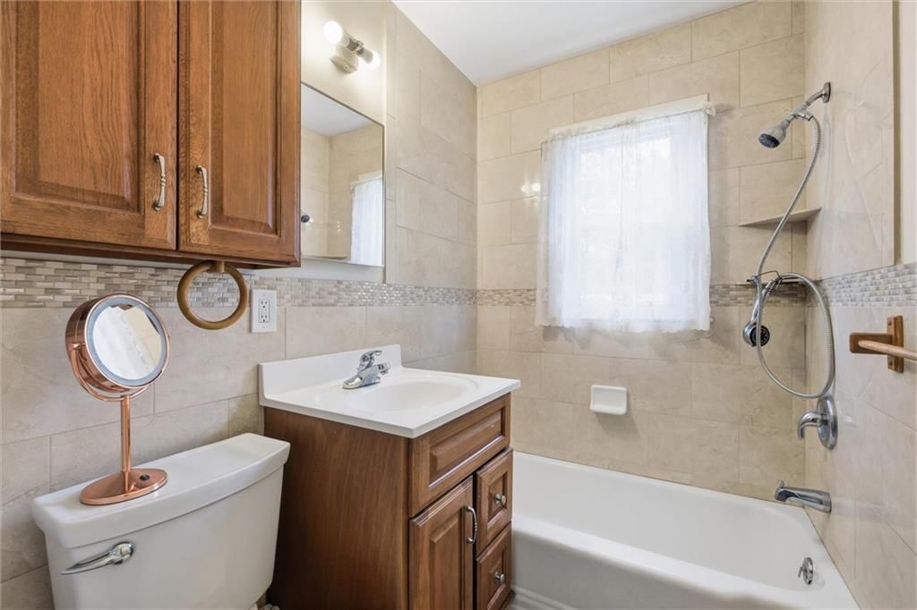 4009 S Spring Street — photo 17