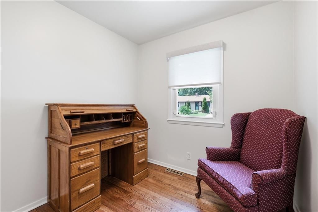 4009 S Spring Street — photo 18