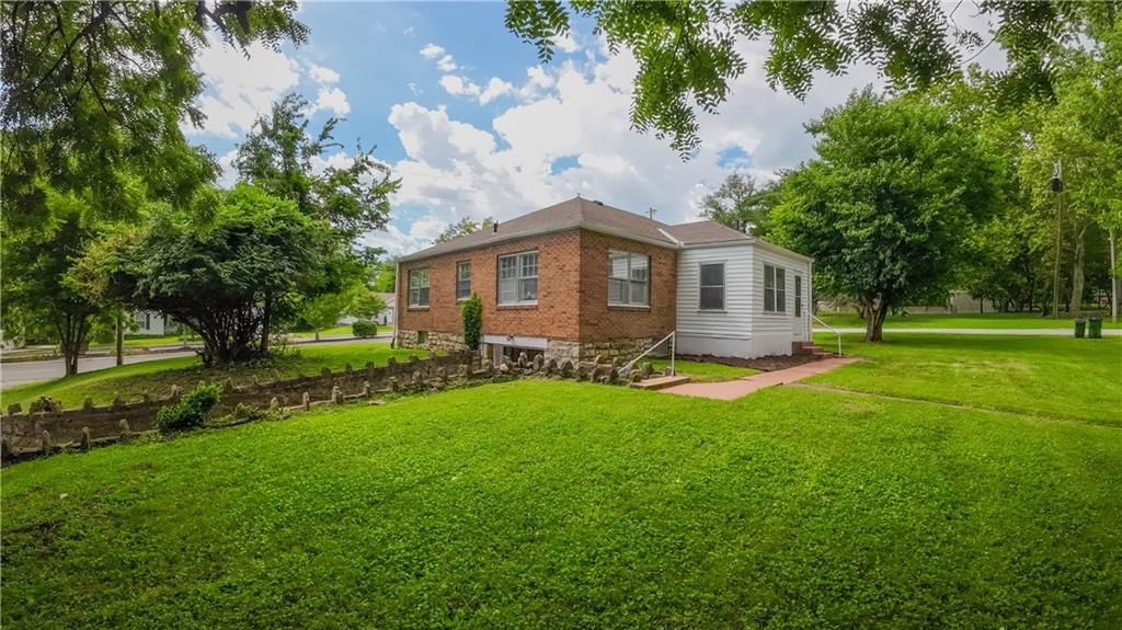 7021 Raytown Road — photo 32