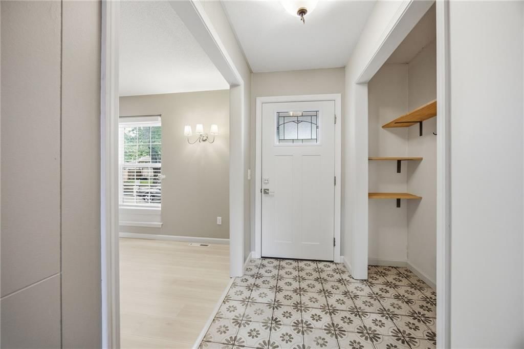 1300 S Apache Court — photo 6