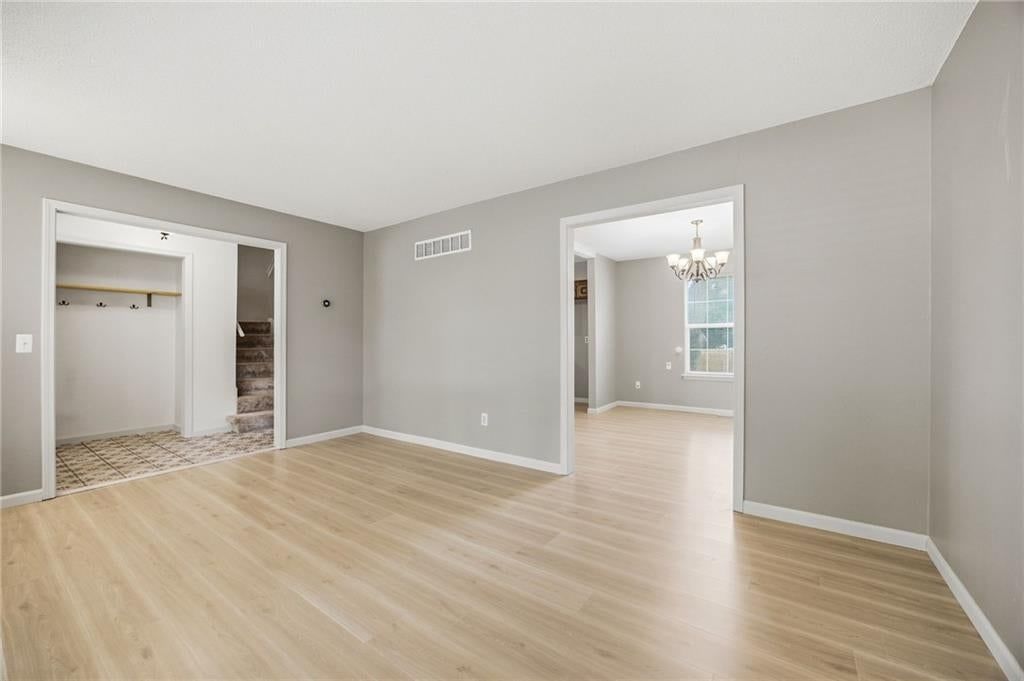 1300 S Apache Court — photo 7
