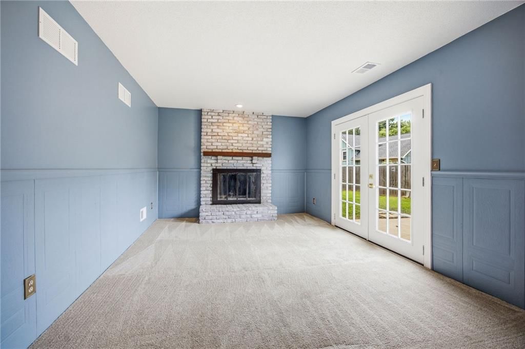 1300 S Apache Court — photo 14