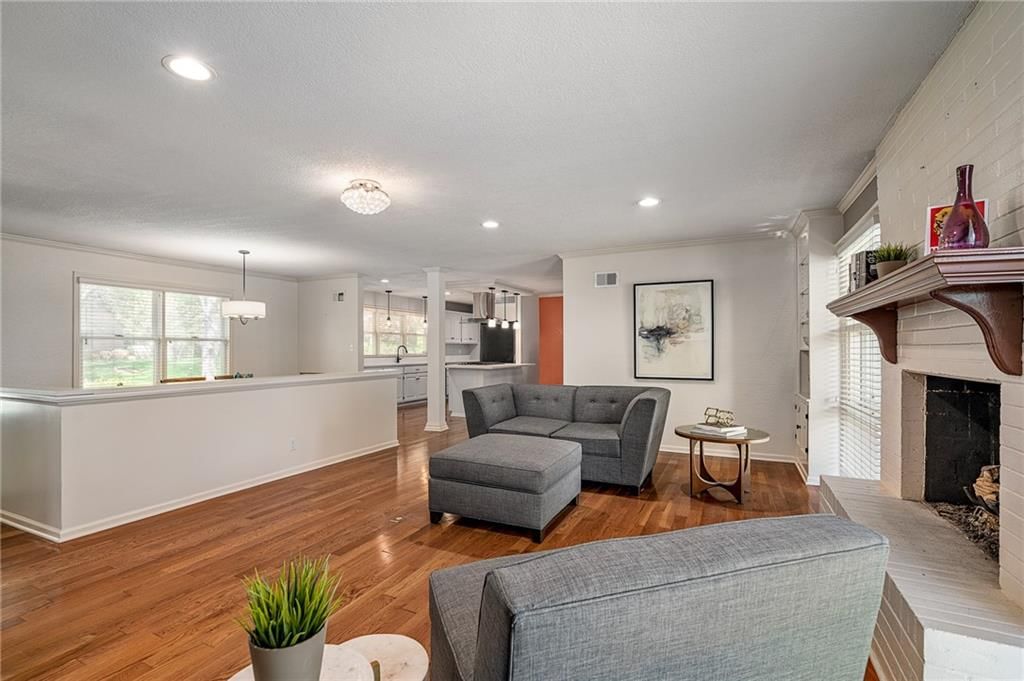 2105 W 97th Street — photo 13