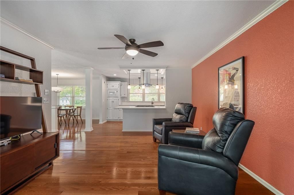 2105 W 97th Street — photo 16
