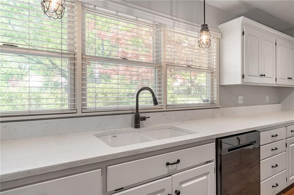 2105 W 97th Street — photo 24