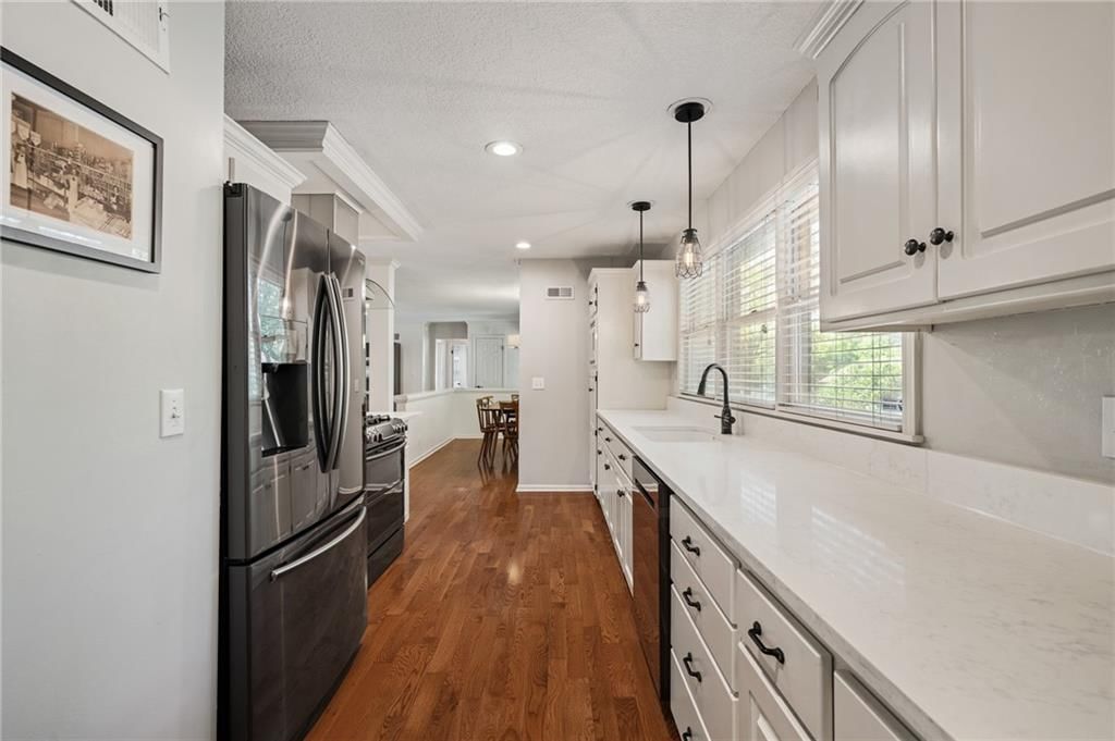 2105 W 97th Street — photo 25