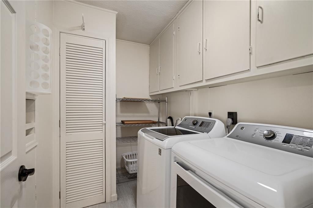 2105 W 97th Street — photo 26