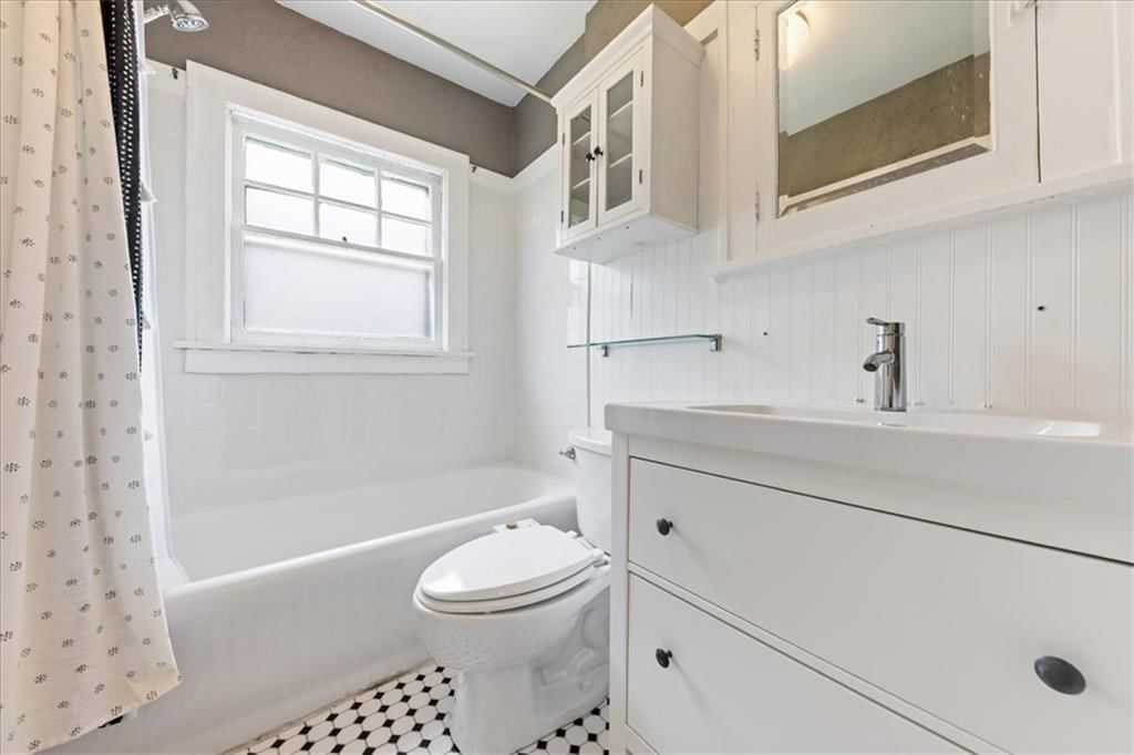 6152 Locust Street — photo 13