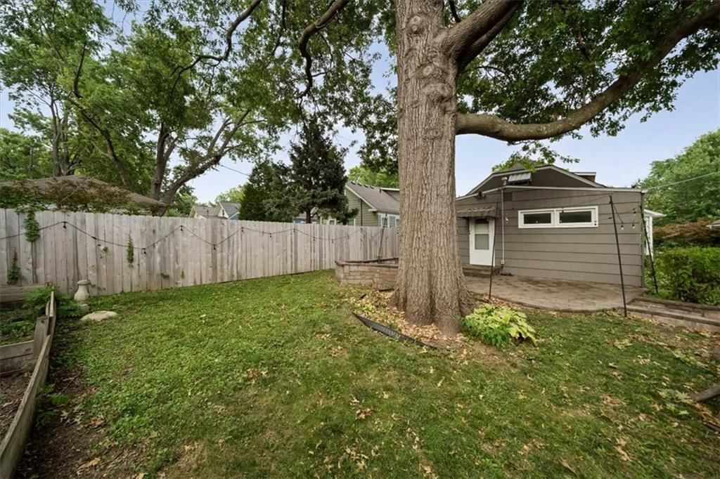 6152 Locust Street — photo 28