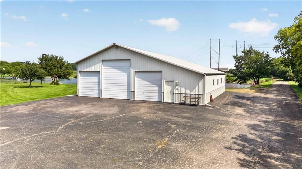 1328 E Walnut Street — photo 6
