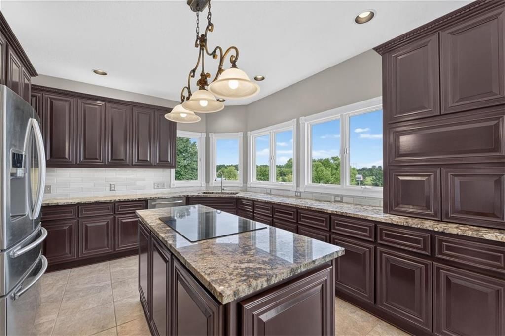1328 E Walnut Street — photo 23