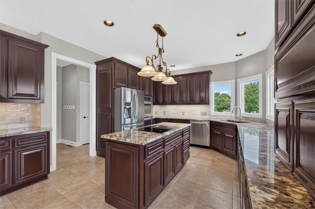 1328 E Walnut Street — photo 24