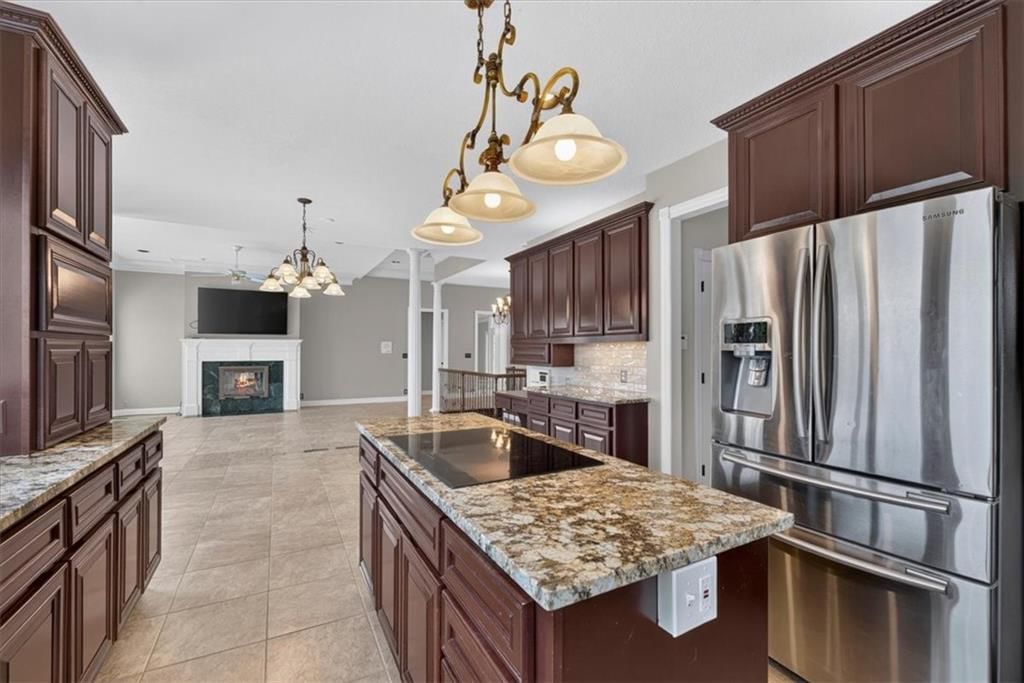 1328 E Walnut Street — photo 26