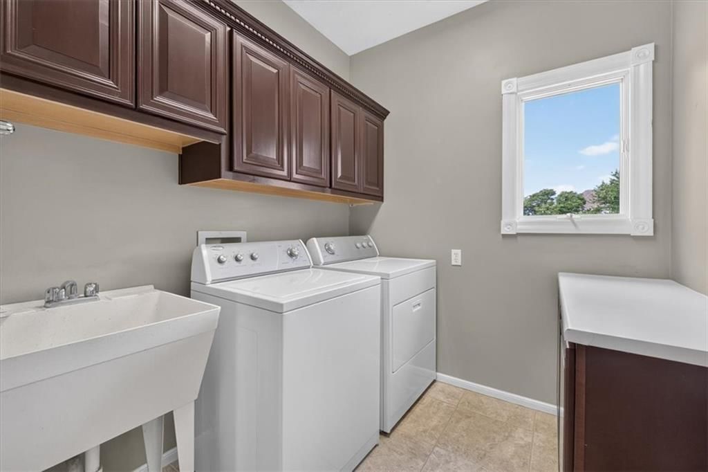 1328 E Walnut Street — photo 30