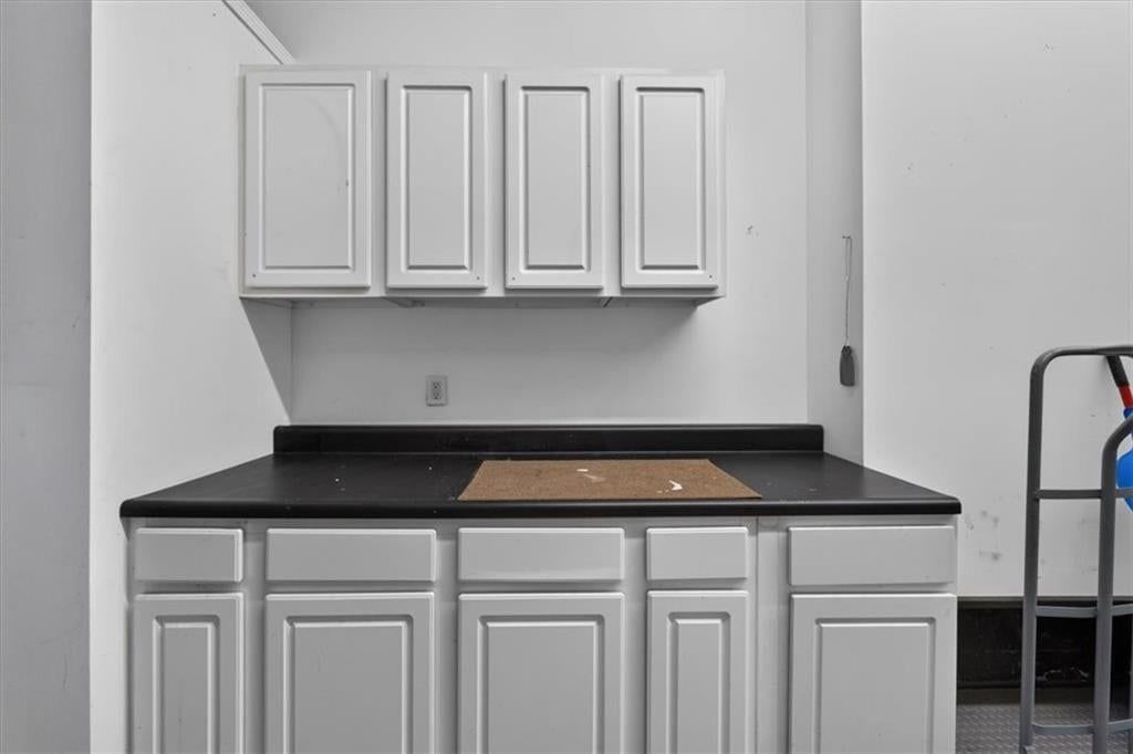 1328 E Walnut Street — photo 34