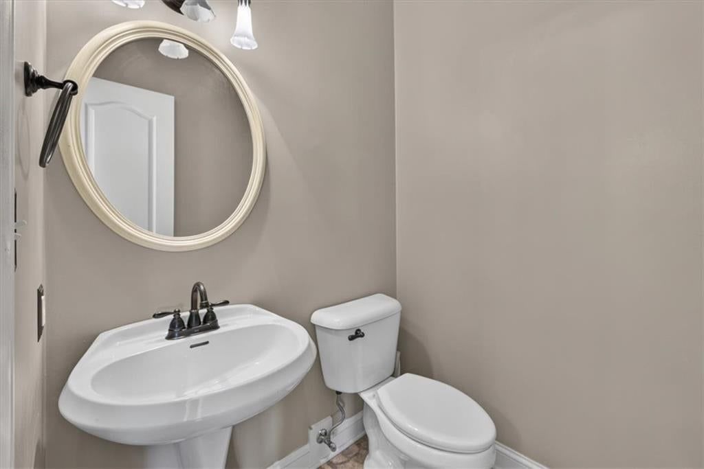 1328 E Walnut Street — photo 35