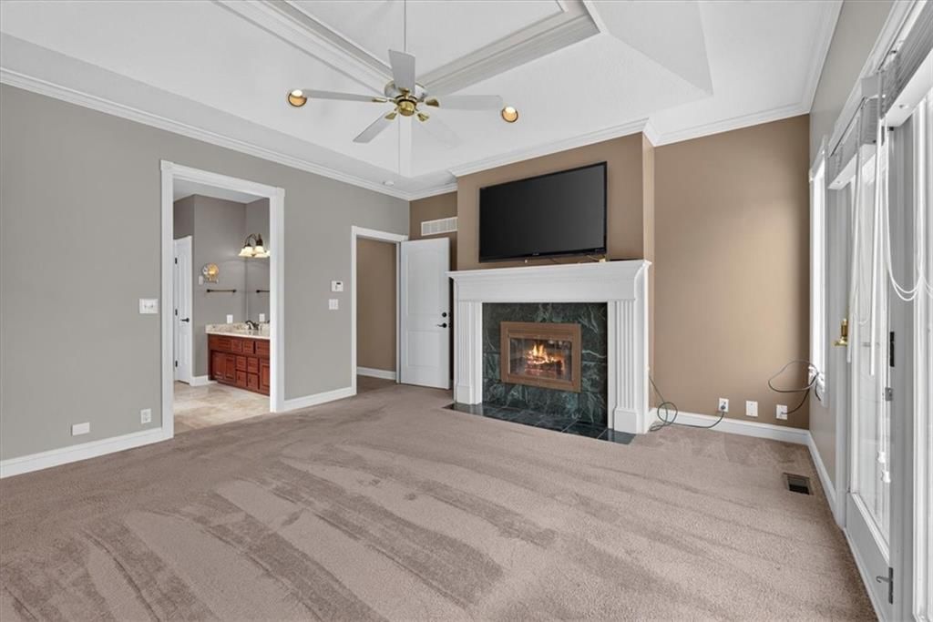 1328 E Walnut Street — photo 37