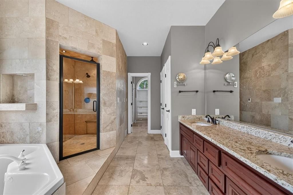 1328 E Walnut Street — photo 38