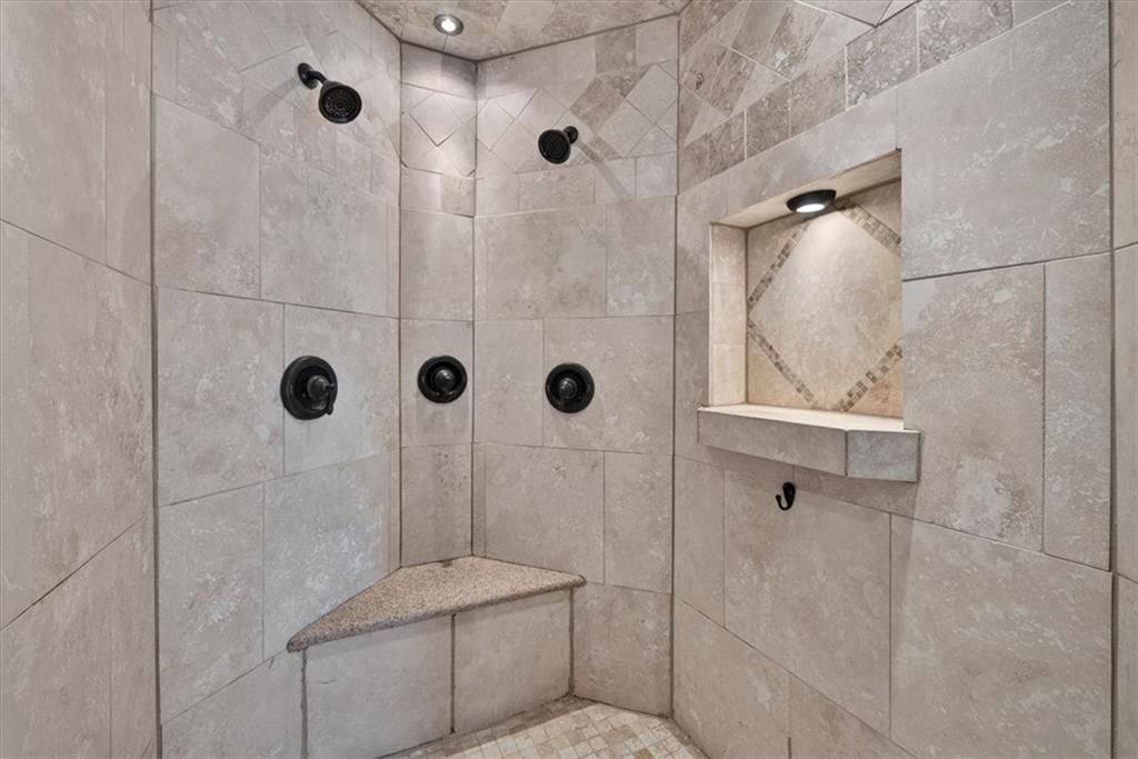 1328 E Walnut Street — photo 42