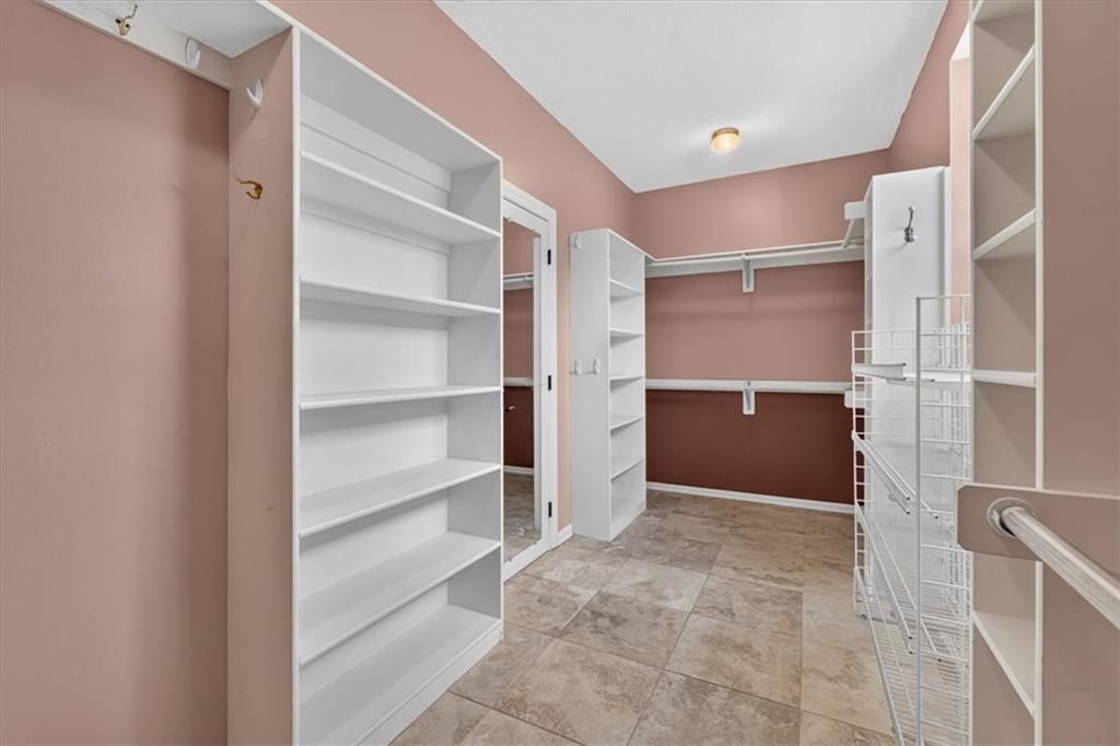 1328 E Walnut Street — photo 43
