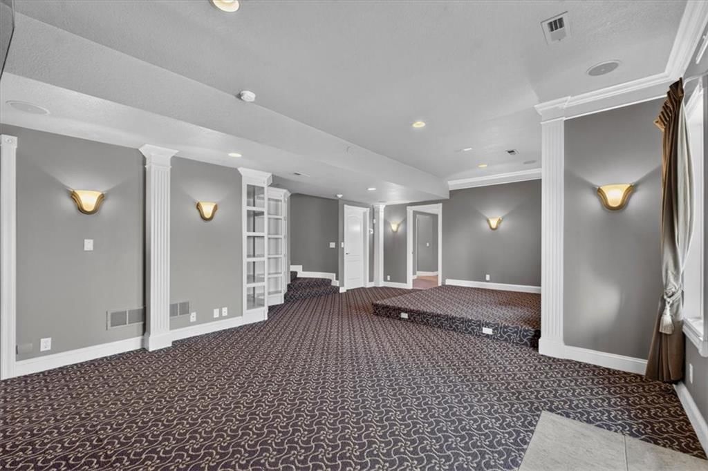 1328 E Walnut Street — photo 48