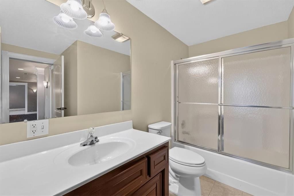 1328 E Walnut Street — photo 55